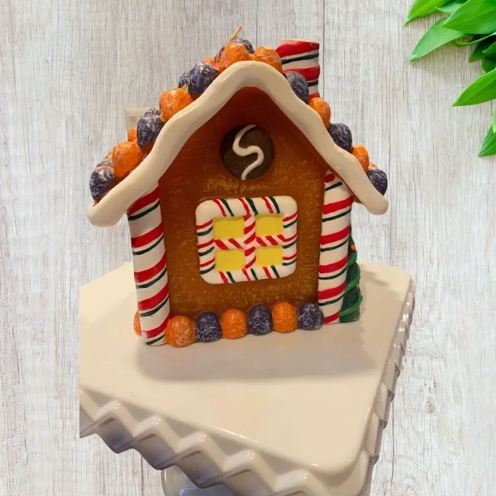 Vintage Gingerbread House Candle